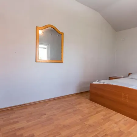 Apartman Gorgeous In With Swimming Pool