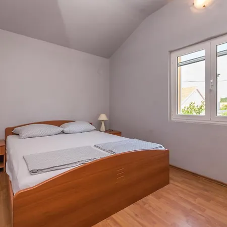 Gorgeous In With Swimming Pool Apartmán